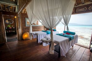 Boblebad, kropsbehandlinger, aromaterapi, hot stone-massage