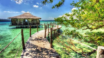 Hot tub, body treatments, aromatherapy, hot stone massages