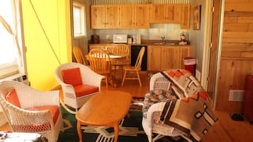 Room | Individually decorated, individually furnished, free WiFi, bed sheets