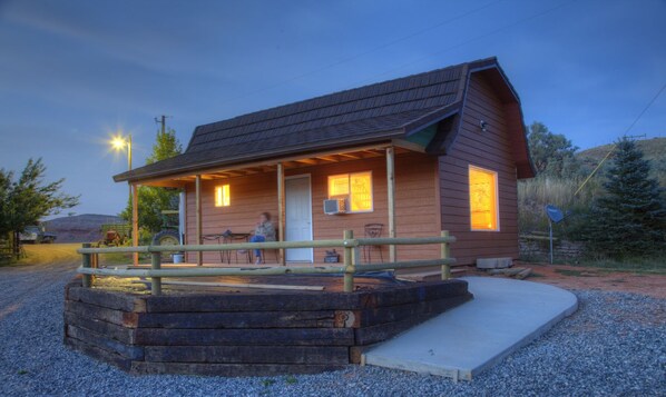 基础小屋, 多张床, 山景 | 特色装修、特色家居、免费 WiFi、床单