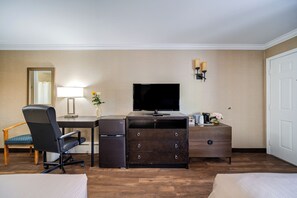 Bureau, espace de travail pour ordinateur portable, rideaux occultants