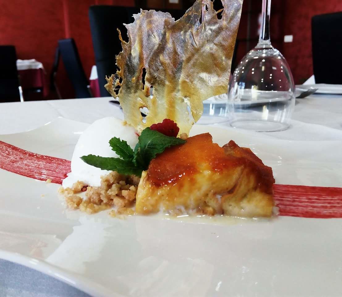 lunch and dinner served