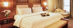 Minibar, in-room safe, desk, blackout drapes - Grand Central Hotel (Dubai)