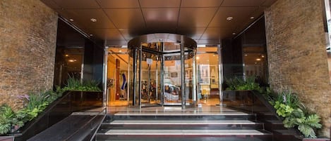 Mặt tiền nơi lưu trú