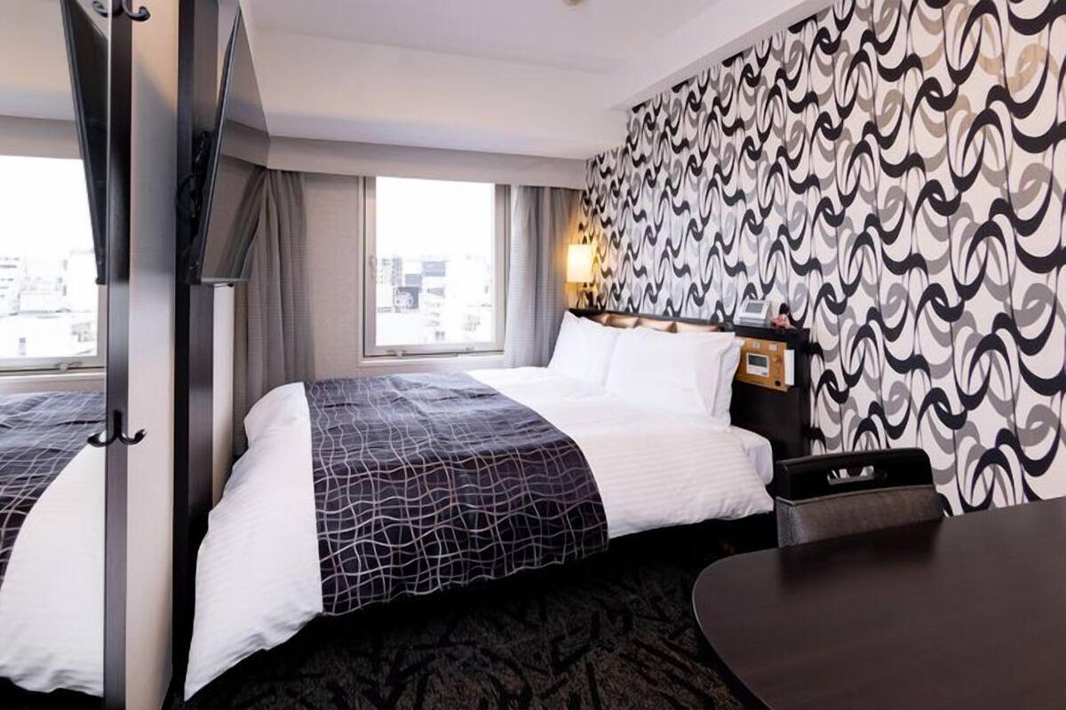 Down comforters, desk, blackout drapes, free WiFi