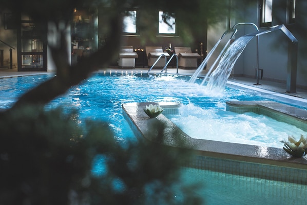 Sauna, steam room, Turkish bath/hammam, body treatments, hydrotherapy