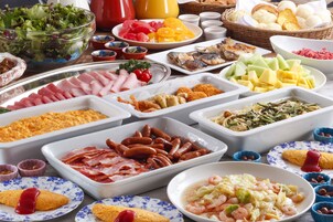Café da manhã completo todos os dias mediante uma taxa