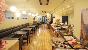 朝食に営業