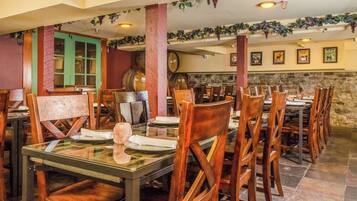 Free daily full breakfast