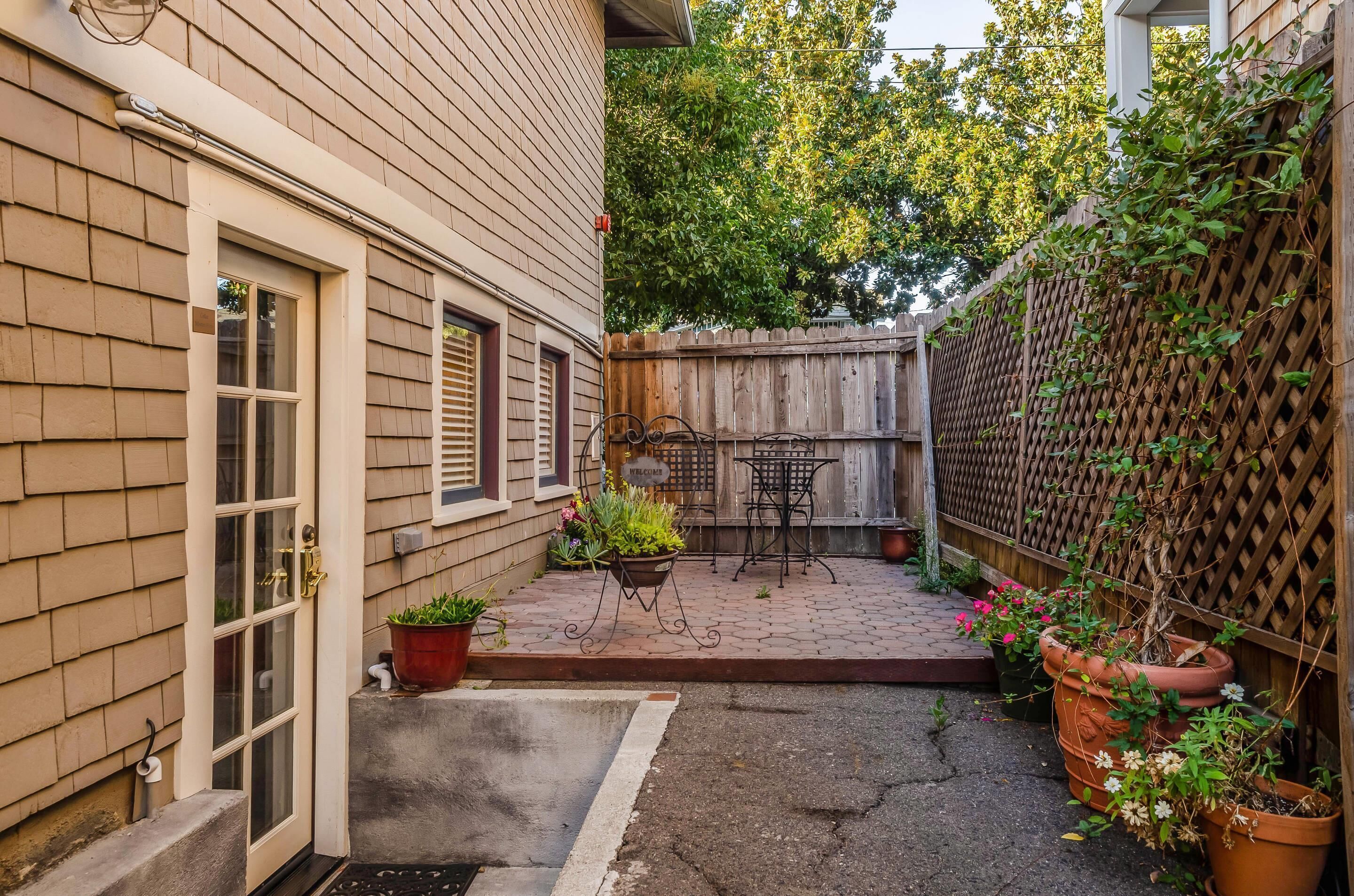 熨斗/熨衣板、免費無線上網、床單