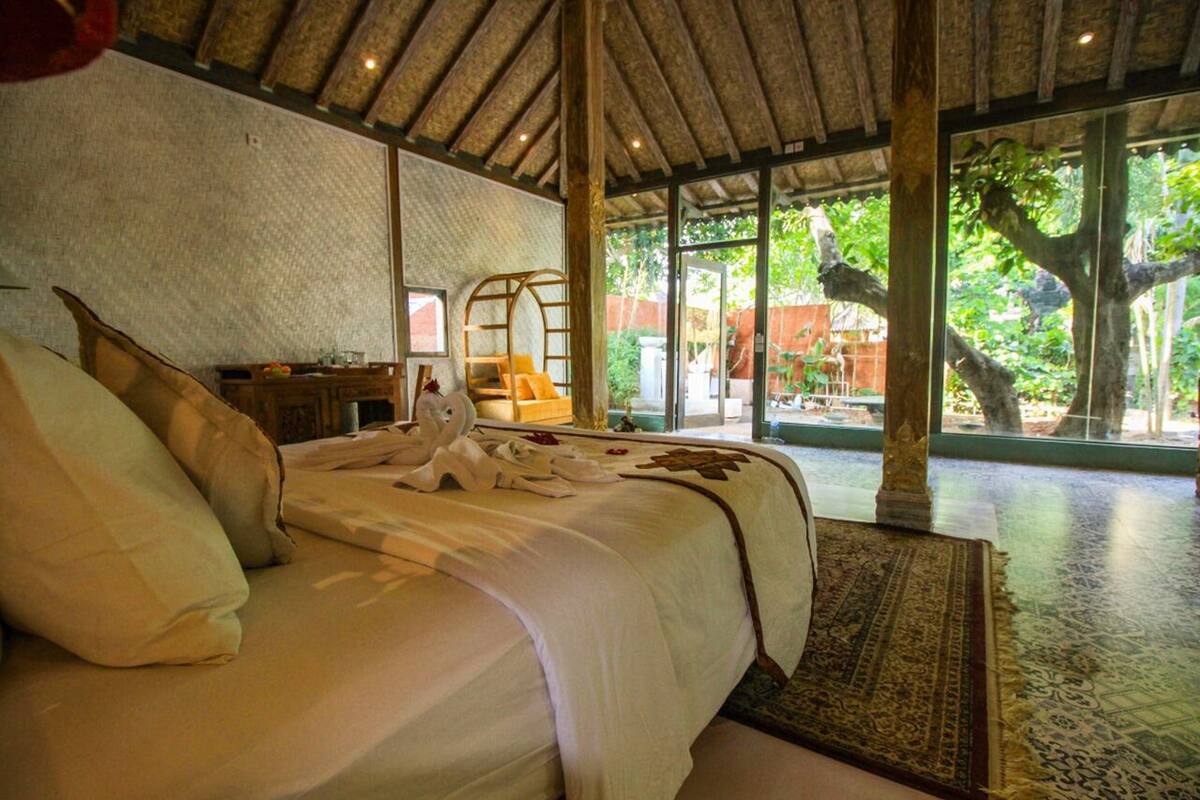 Royal Villa | มินิบาร์, ตู้นิรภัยในห้องพัก, โต๊ะทำงาน, ผ้าม่านกันแสง