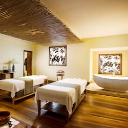 Espace de soins pour les couples, soins corporels, soins d'hydrothérapie