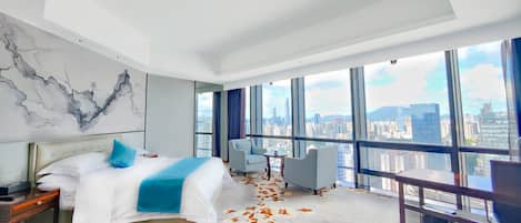 Deluxe King Room With City View(Complimentary afternoon tea, Mini Bar and Night Snack) | Memory foam beds, minibar, in-room safe, desk