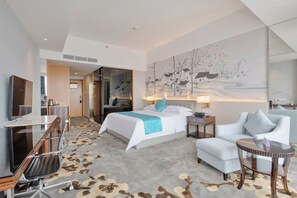 Deluxe Room, 1 King Bed(Complimentary Mini Bar and Night Snack) | View from room - Shenzhen Huaqiang Plaza Hotel (Shenzhen)