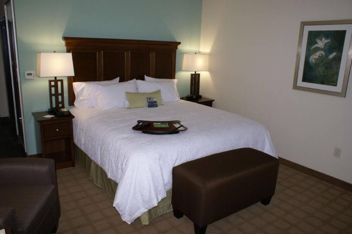 In-room safe, desk, iron/ironing board, free WiFi