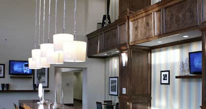 Hampton Inn & Suites Center