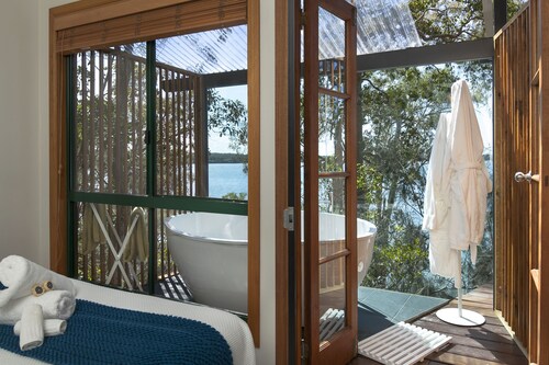 Eumarella Shores Noosa Lake Retreat