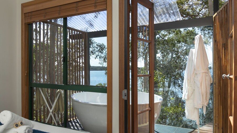 Eumarella Shores Noosa Lake Retreat