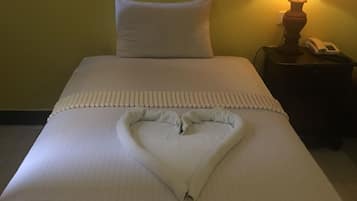 Phòng 2 giường đơn Tiêu chuẩn | Két bảo mật tại phòng, bàn, truy cập Internet không dây miễn phí