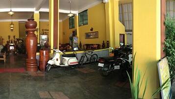 Bãi đậu xe tự phục vụ miễn phí