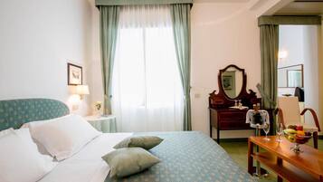 Cadar Frette Itali, peralatan tempat tidur premium, bar mini