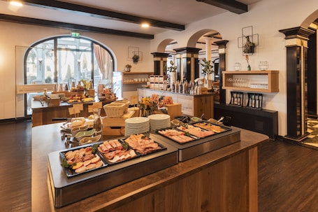 Daily buffet breakfast (EUR 30.00 per person)
