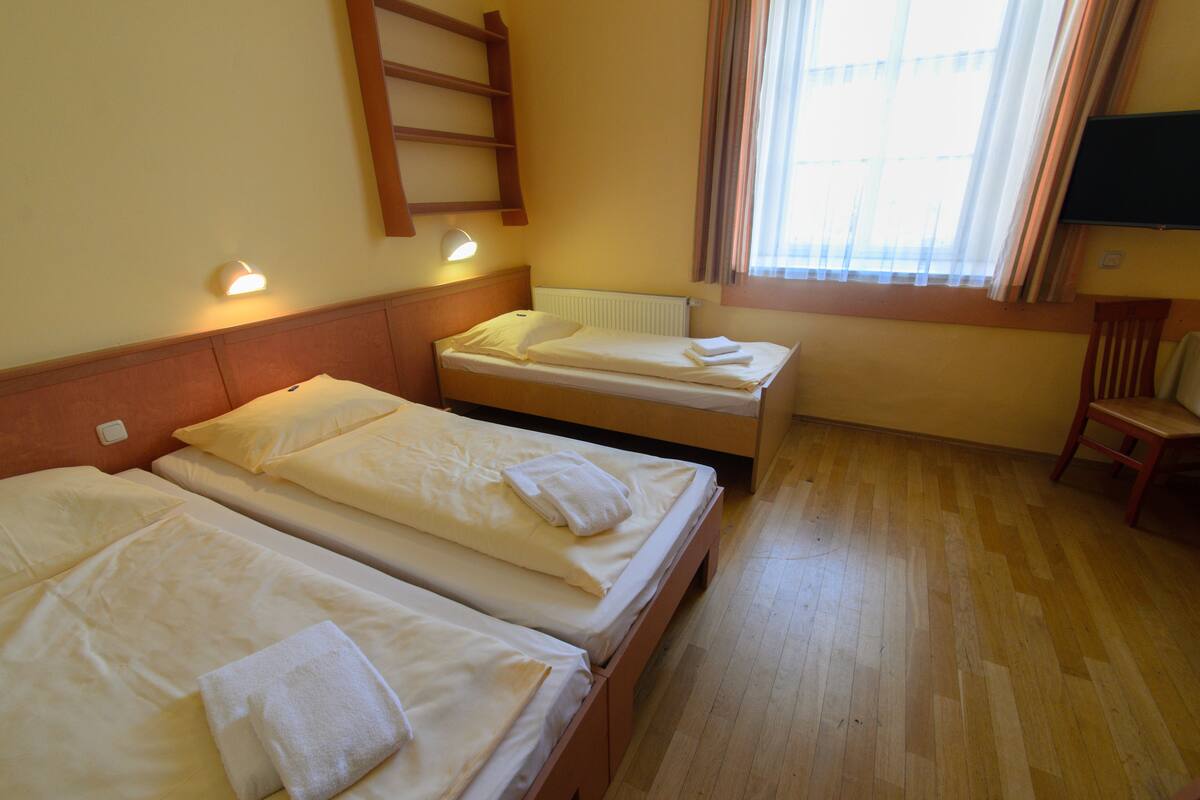 in-room safe, desk, free wifi, bed sheets