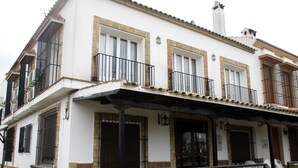 Front of property - Hotel Marina (Huelva)
