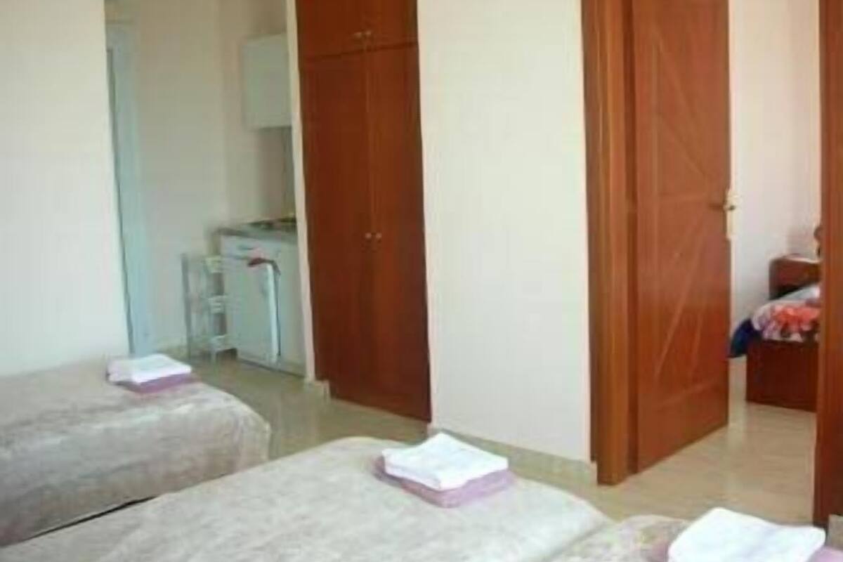 In-room safe, desk, soundproofing, free WiFi