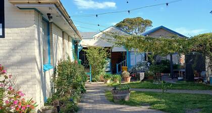 1849 Backpackers Hotel