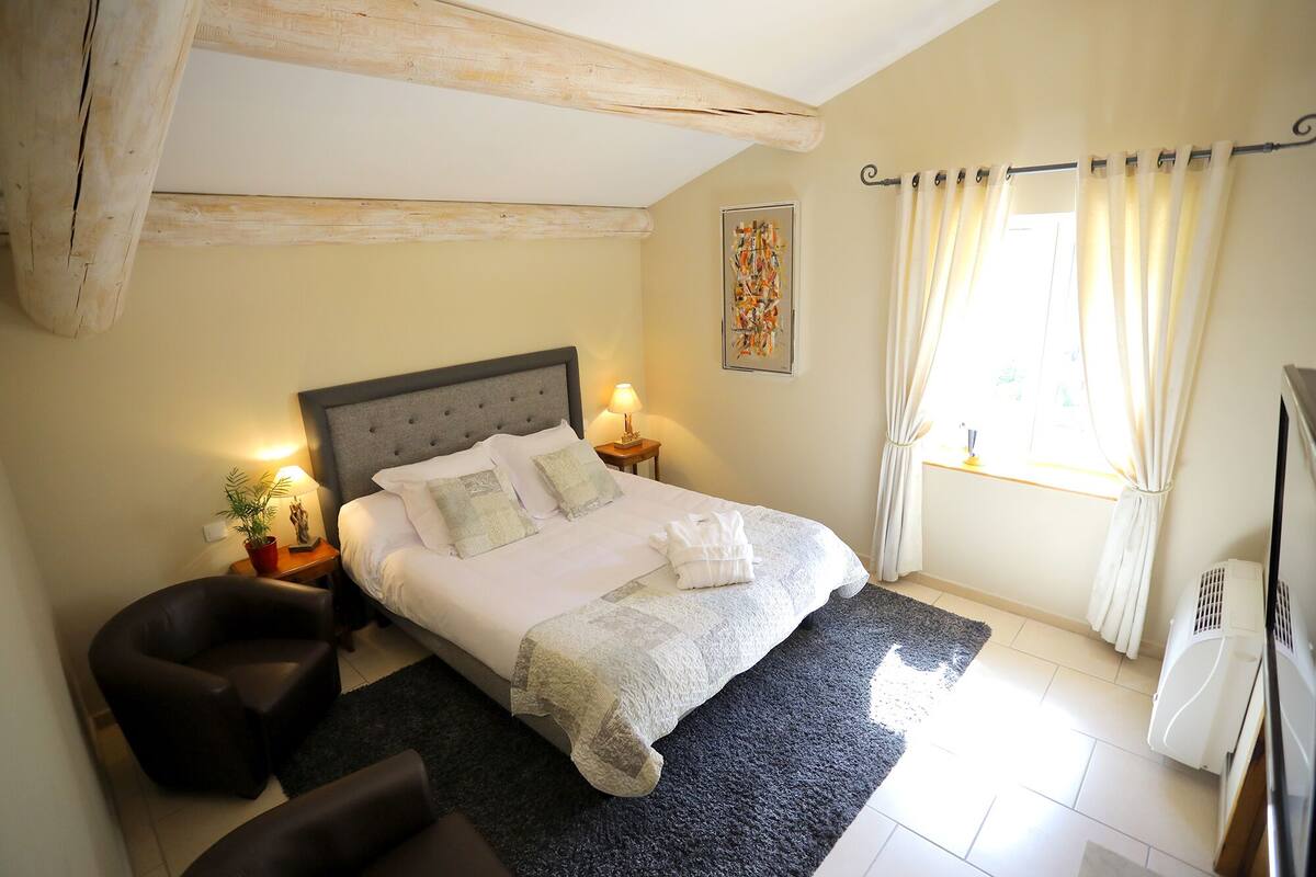 Standard Double Room | 1 bilik tidur, peti besi dalam bilik, dihias secara berasingan