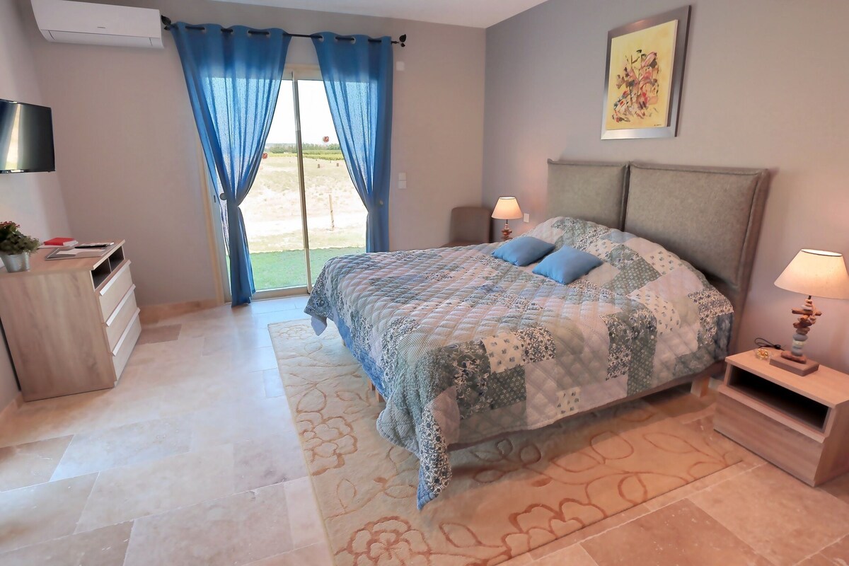 1 habitación y caja de seguridad en la habitación 