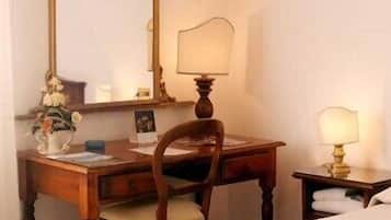 Triple Room | Living area | 26-inch TV with digital channels