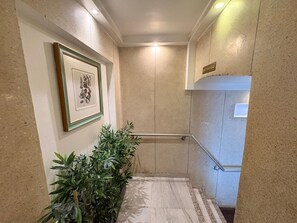 Property entrance - Hotel Bright (New Delhi)