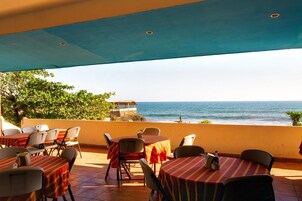 Breakfast, lunch, dinner served; international cuisine 