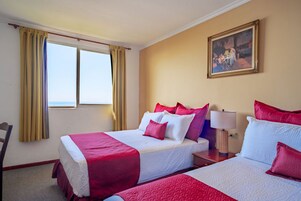 Double Room | Individually furnished, desk, blackout drapes, soundproofing