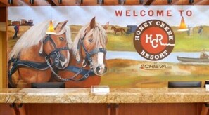 Lobby - Honey Creek Resort (Moravia)