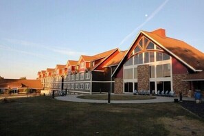 Exterior - Honey Creek Resort (Moravia)