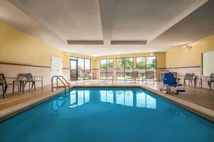 Una piscina cubierta