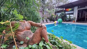 Outdoor pool, pool loungers