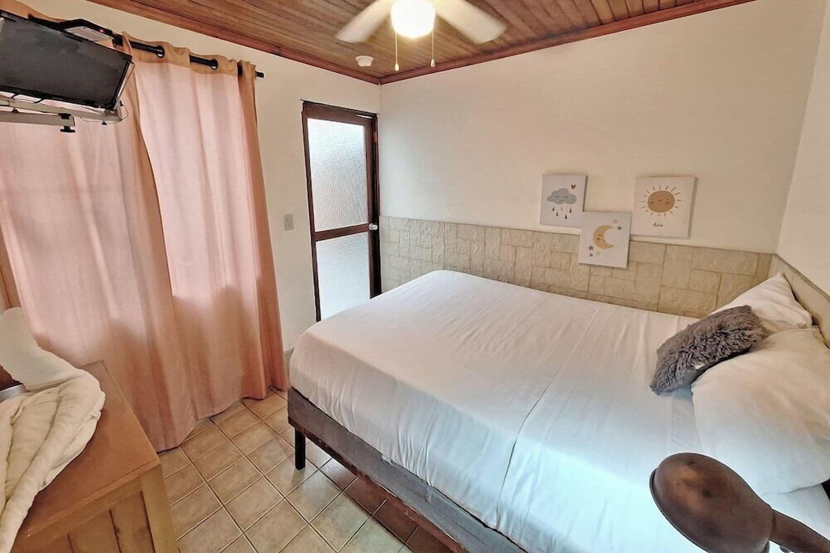 Luxe beddengoed, een kluis op de kamer, gratis wifi