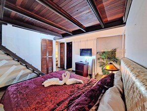 Premium bedding, in-room safe, individually decorated - Colours Oasis Resort ADULT ONLY (San José)