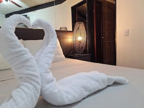 Premium bedding, in-room safe, individually decorated - Colours Oasis Resort ADULT ONLY (San José)