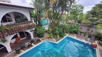 Outdoor pool, pool loungers