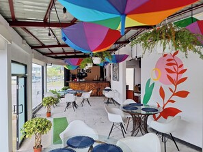 Breakfast, lunch, dinner and brunch served - Colours Oasis Resort ADULT ONLY (San José)
