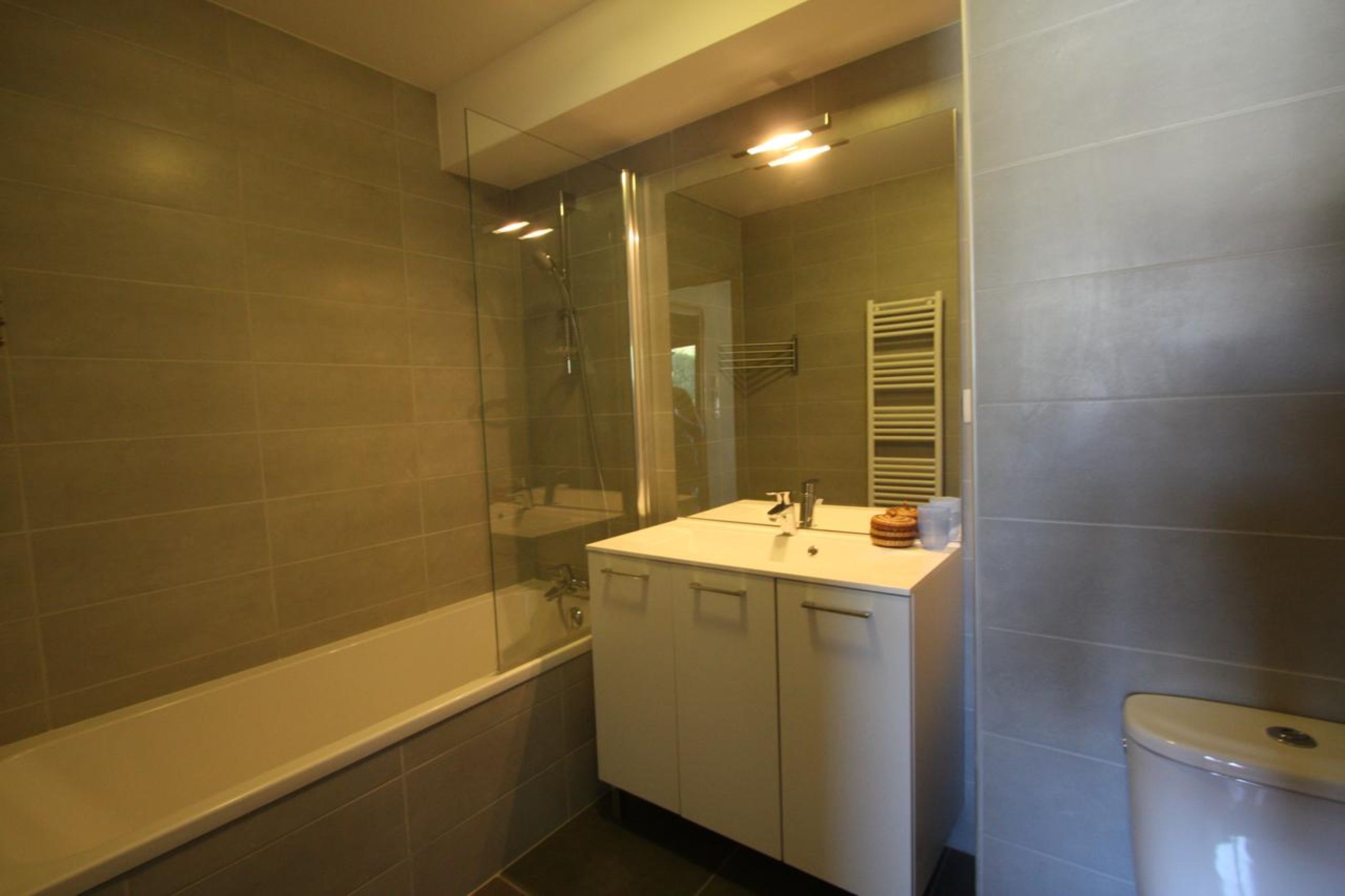 standard apartment | bathroom | free toiletries, hair dryer, towels