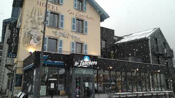 Fachada de la propiedad