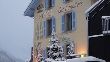 Fachada de la propiedad