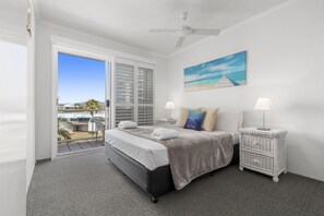 Two Bedroom Rooftop Apartment | Individually decorated, individually furnished, iron/ironing board - Burlington Holiday Apartments (Maroochydore)