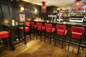 Bar (in der Unterkunft)
